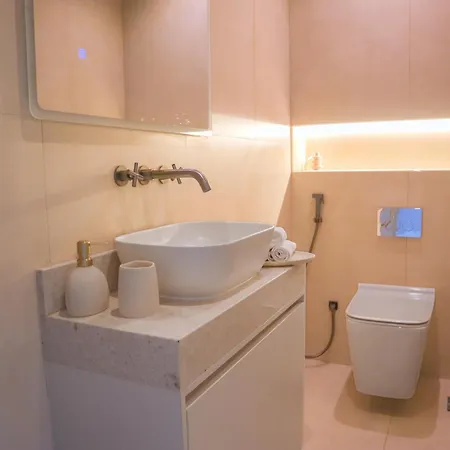 Spacious 1Br, Pool, Gym, Near Dining & Shops Дубай Экстерьер фото