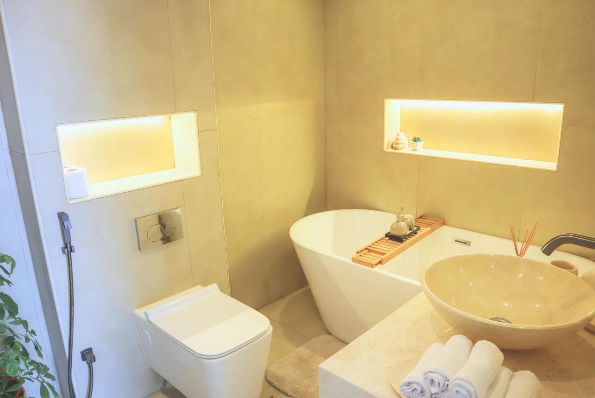 Holiday home Spacious 1br, Pool, Gym, Near Dining & Shops Dubai